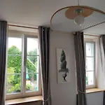 A L'ombre Du Murier