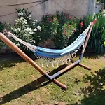 A L'ombre Du Murier