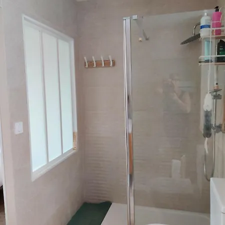 A L'ombre Du Murier Bed & Breakfast Anglure