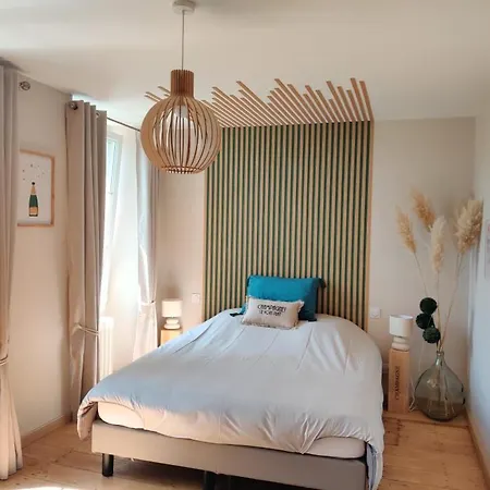 A L'ombre Du Murier Bed & Breakfast 3*